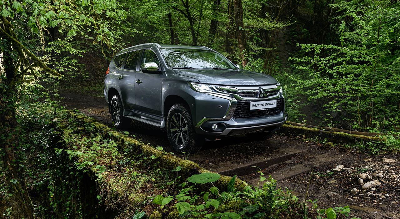 /img/cars/1637052713-exterior_mitsubishi_Pajero_Sport_5.jpg