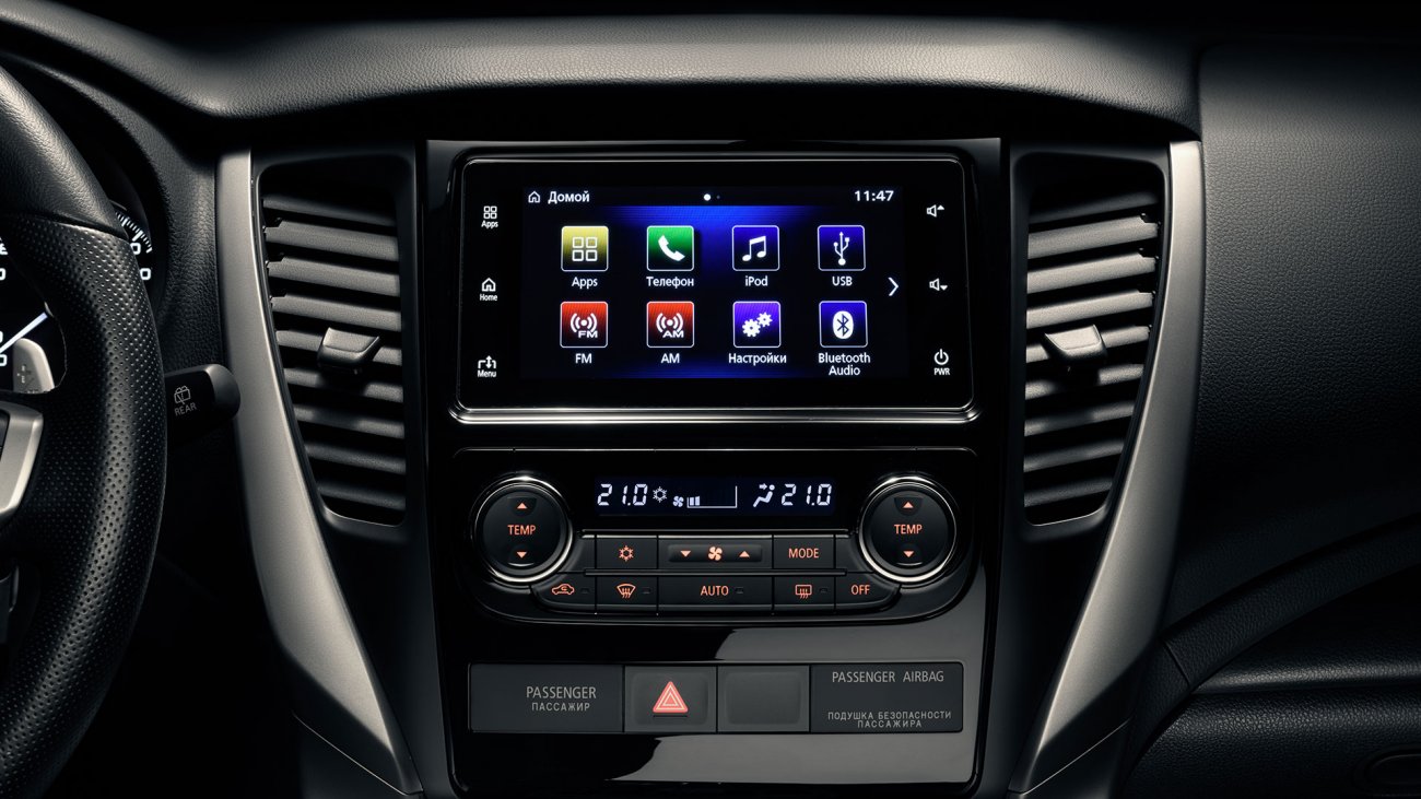 /img/cars/1637052713-interior_mitsubishi_Pajero_Sport_5.jpg